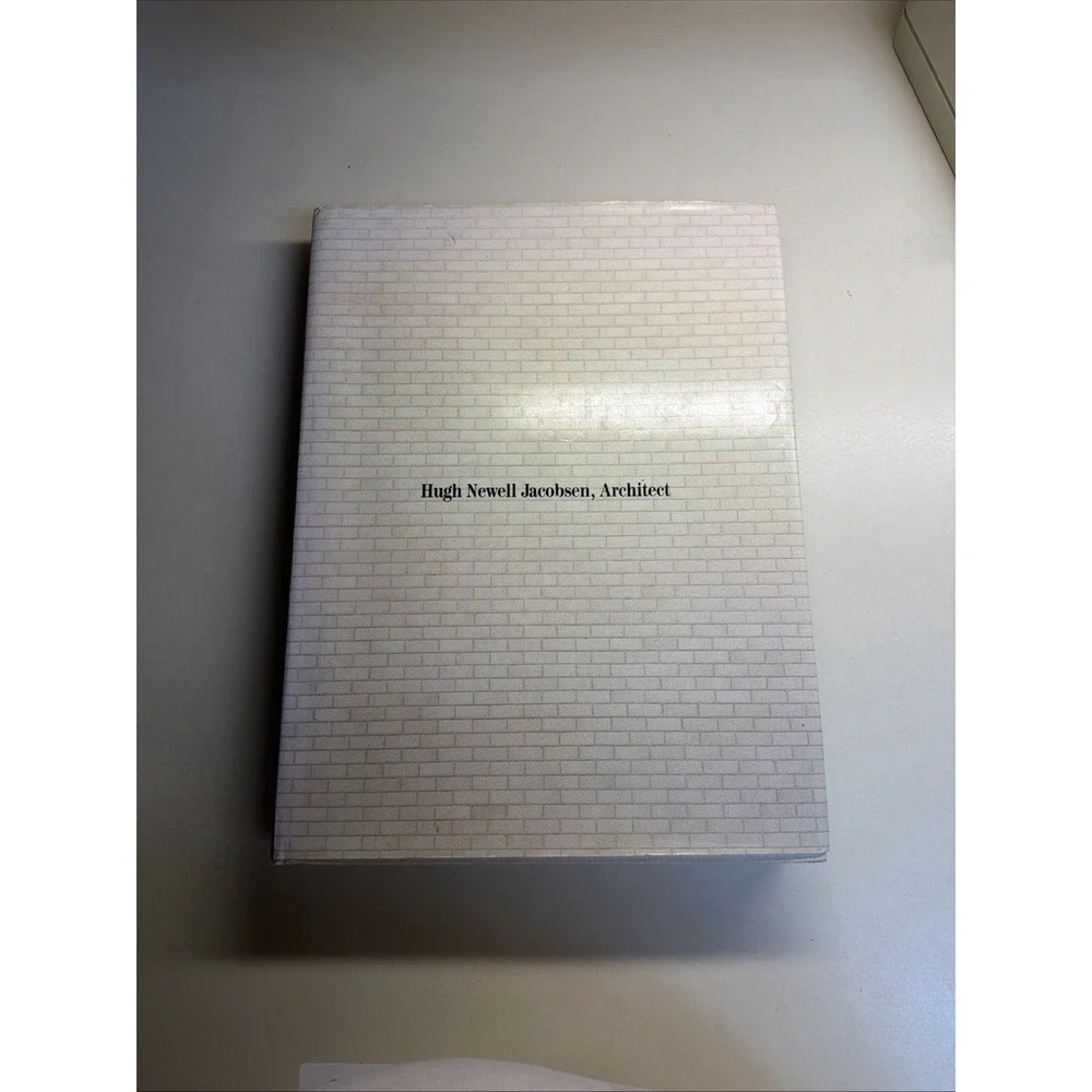 Hugh Newell Jacobsen Architect Monograph 1988 1st Ed Massimo Vignelli Design HC